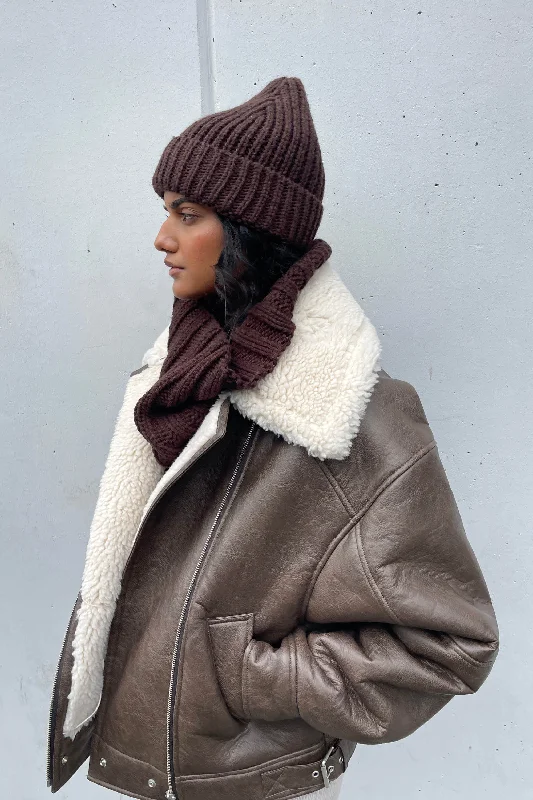 Elegant And Noble THICK RIBBED BEANIE