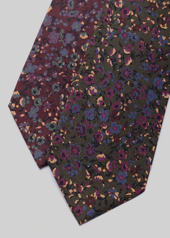 Fresh And Natural Deco Floral Tie