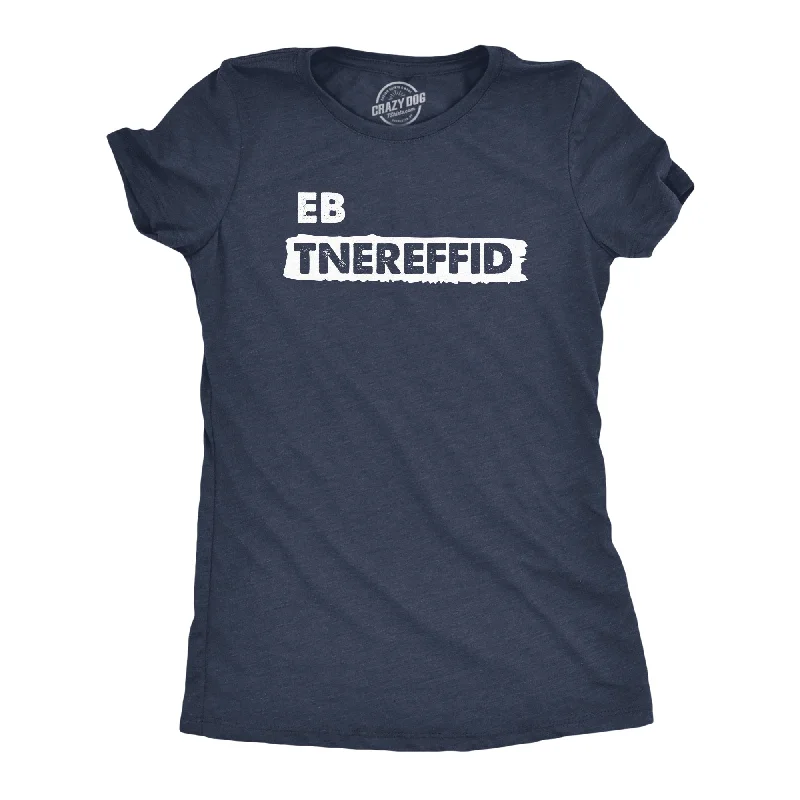 New Autumn And Winter Styles Be Different Backwards Women's T Shirt