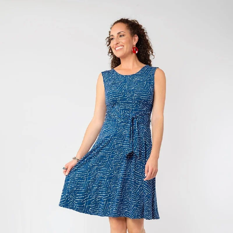 Comfortable And Simple Leota Women's Sleeveless Brittany Fit And Flare Dress Blue Size Small