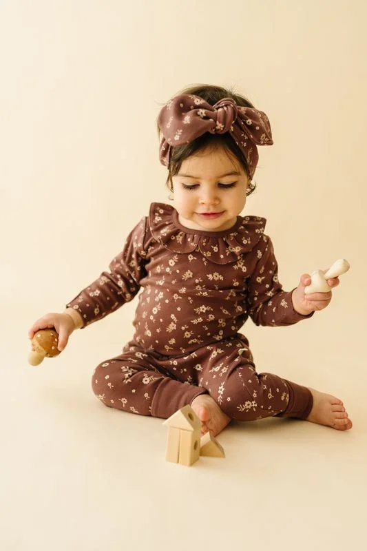 Soft And Comfortable Organic Ruffle Onesie & Pants Set | Winter Bloom