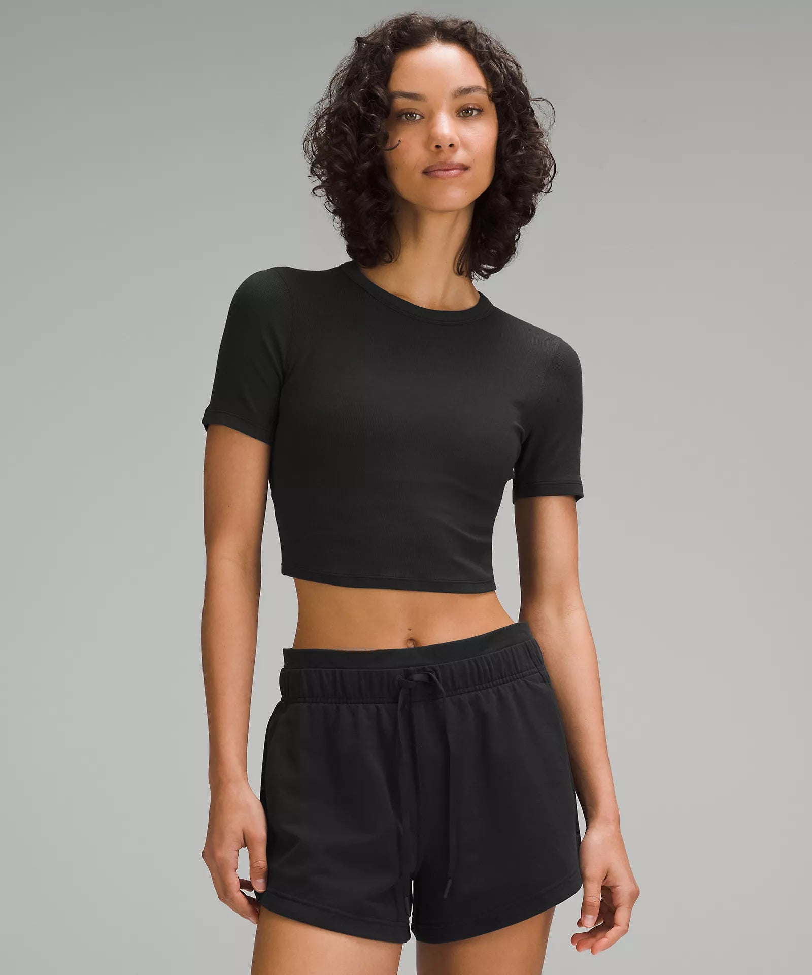 Street Style Hold Tight Straight Hem Cropped T-Shirt | Black