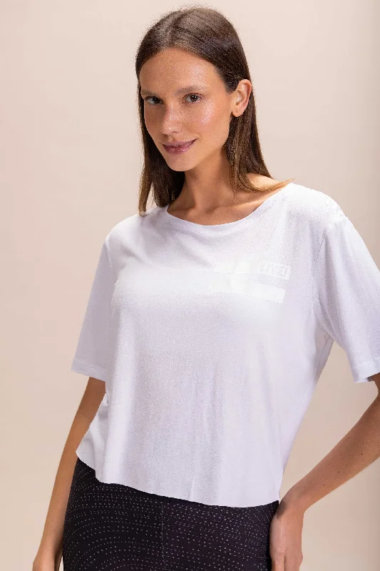 Fashion Comfort Cropped Signature T-Shirt