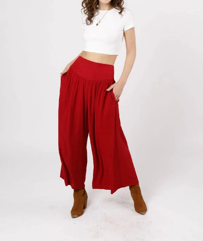 Street Style Reis Pants In Red