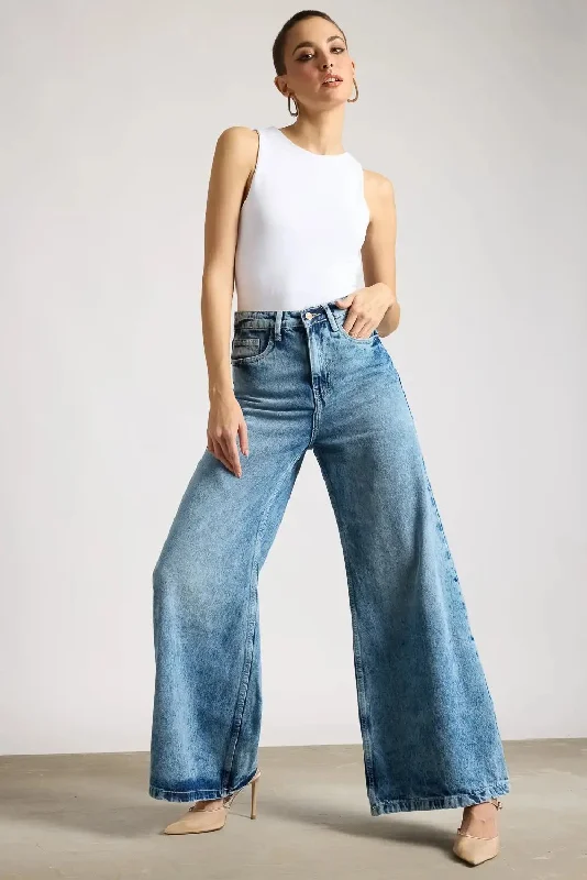 Elegant Tailoring Vintage 90's Wide Flare Jeans