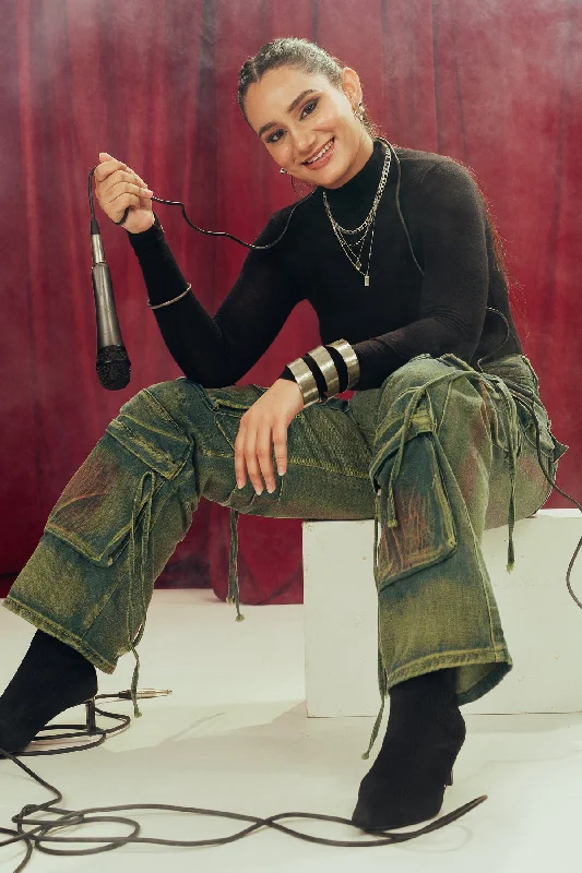 Luxury and fashionable Tinted Acid Wash Multi Utility Cargo Jeans
