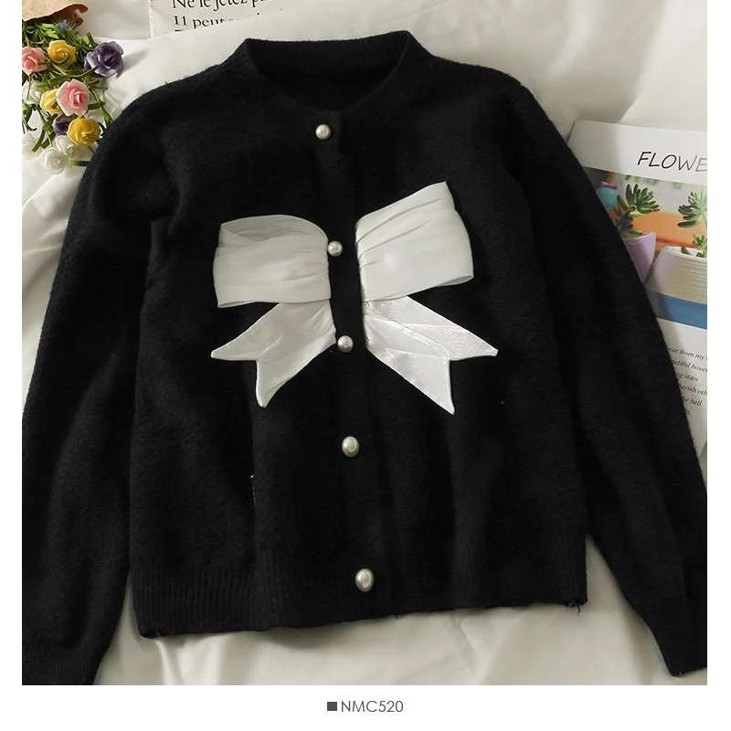 Design sense Korean contrast stitched bow decorative round neck T-shirt  1808