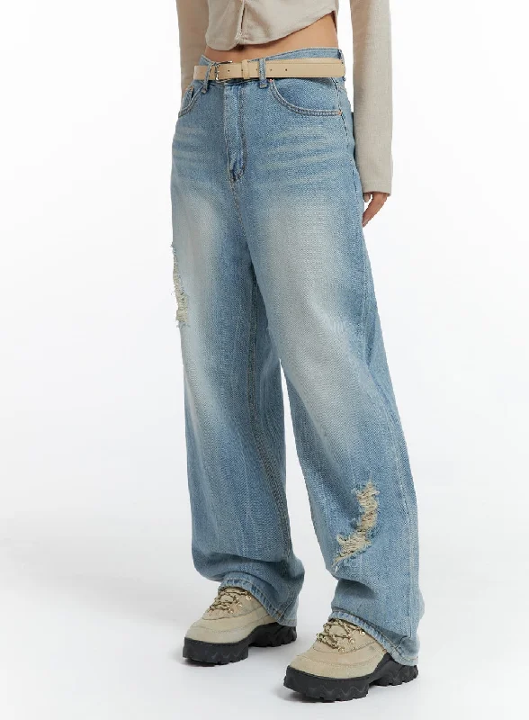 Sporty Elegance Distressed Wide-leg Jeans CF419