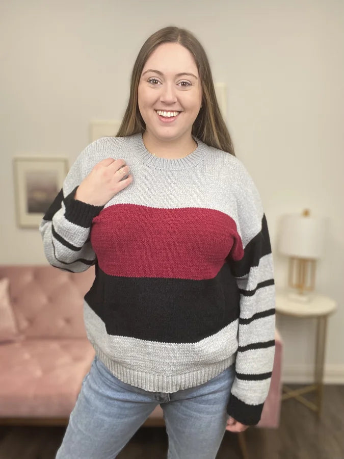 Short Design Lovely Embrace Women's Relaxed Color Block Crew Neck Sweater