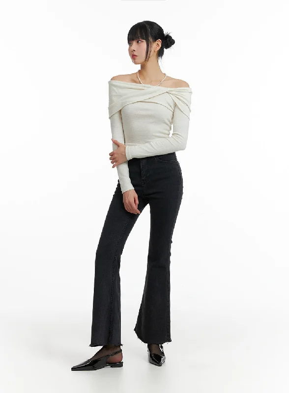 Comfortable and simple Mid Waist Button Flared Jeans IF402