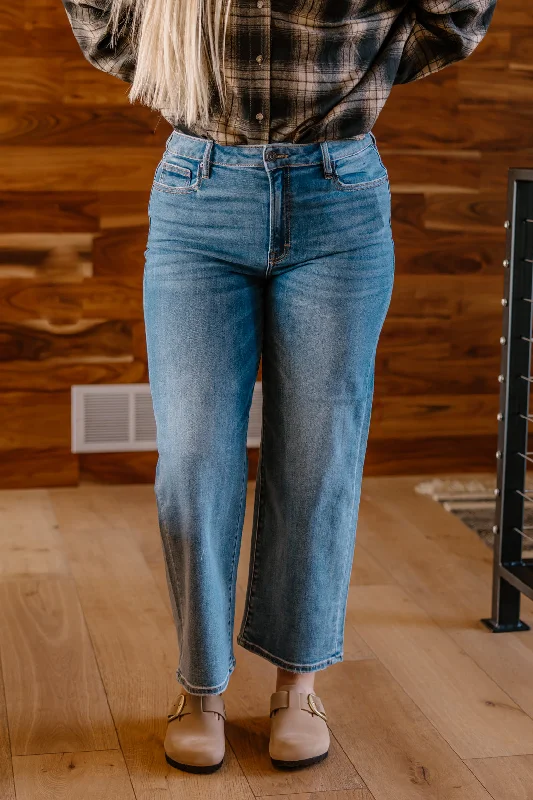Elegant Temperament Ella High Rise Straight Wide Leg Jean | Medium